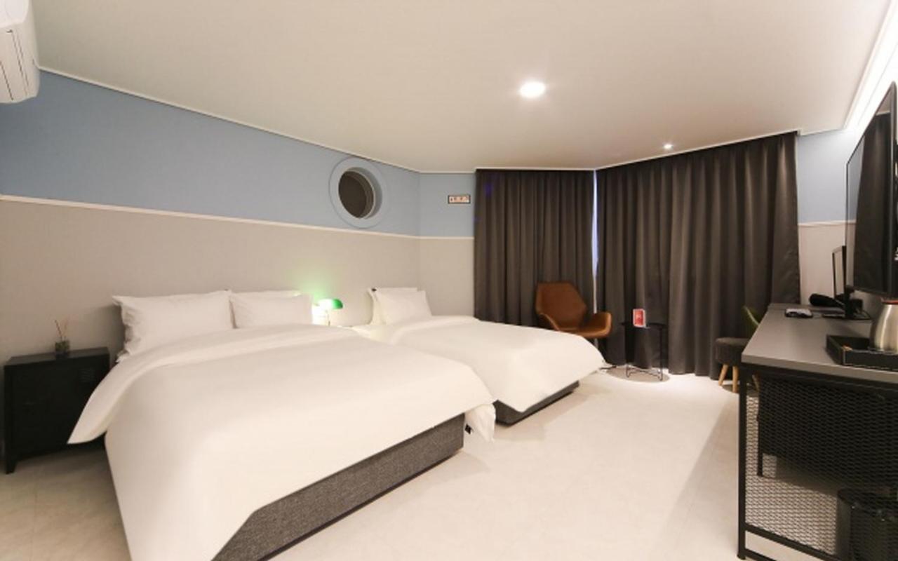 Hotel Pier 48 Tongyeong Ngoại thất bức ảnh